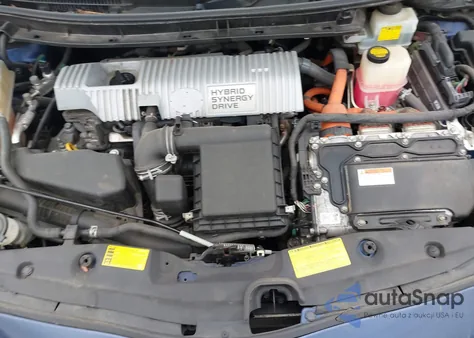 2013 Toyota Prius Three из США, поврежденный, VIN JTDKN3DU4D1630192